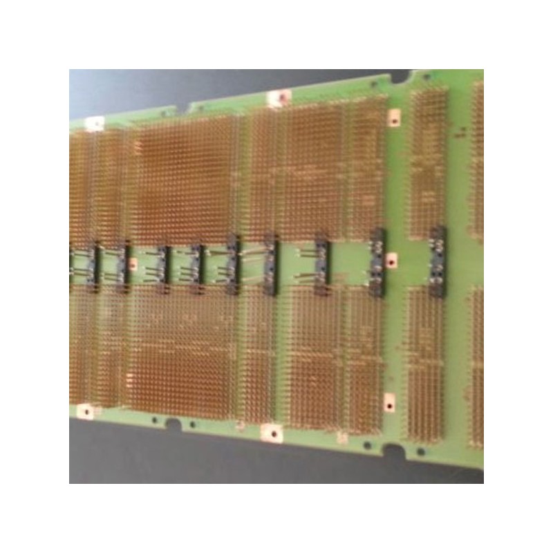 Scheda backplane con più pini dorati