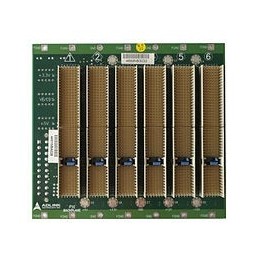 Scheda backplane con più connettori dorati