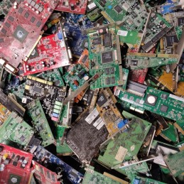 Tarjeta hija sin disipador, con metal