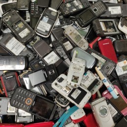 GSM z klawiaturą bez baterii