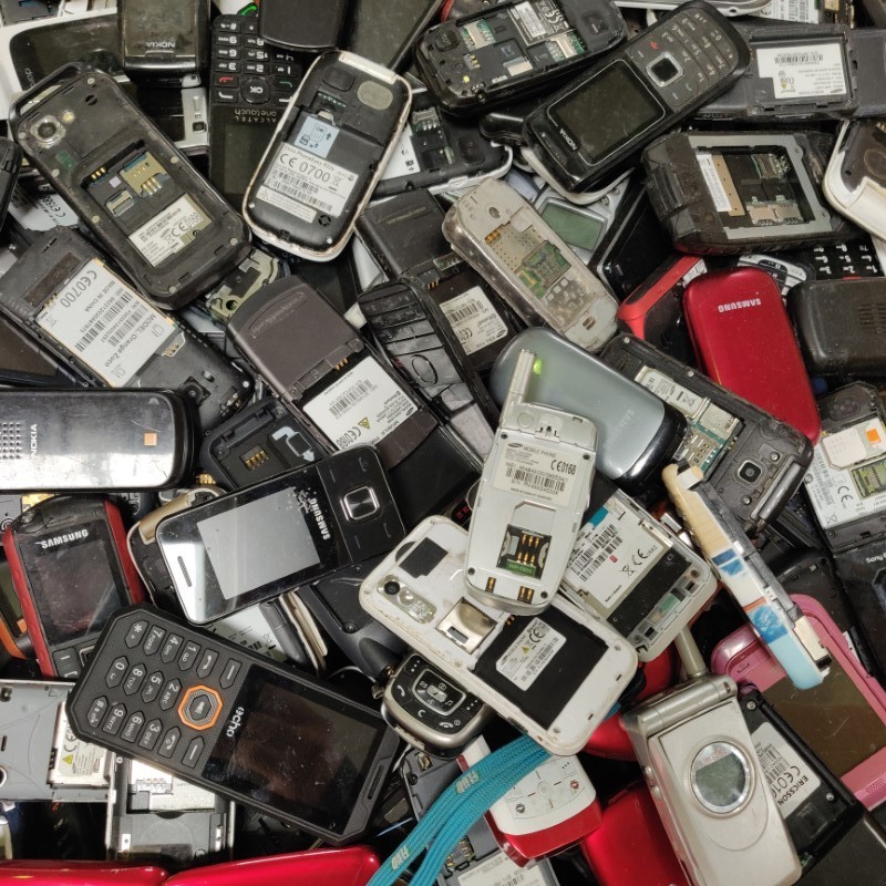 GSM z klawiaturą bez baterii