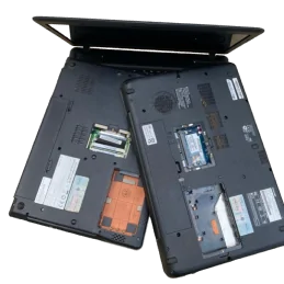 Ordinateur portable incomplet avec batterie